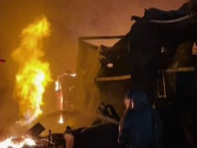  Взрыв на автомойке в Семее: загорелись грузовик и два жилых дома 