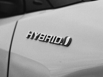 Китайские автобренды заняли рекордную долю в Европе: продажи растут благодаря гибридам