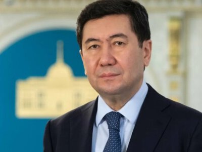  Ерлан Кошанов избран председателем Қазақстан Халық Кеңесі 