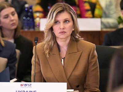 Елена Зеленская поразила стильным образом на встрече с Меланией Трамп в Нью-Йорке: видео
