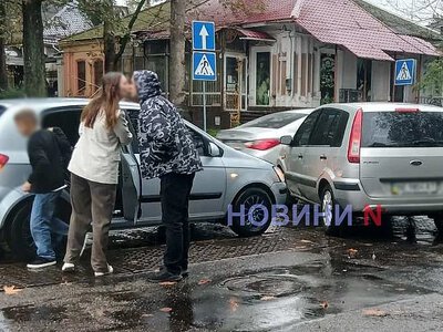 Ford и Hyundai столкнулись в центре Николаева