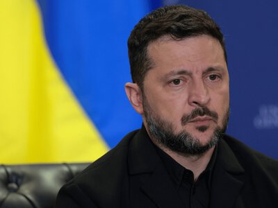 Зеленский назвал ошибкой снятие санкций ЕС с двух олигархов РФ