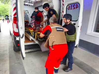 Как вызвать бригаду экстренной помощи и на какие вызовы она выезжает сейчас?