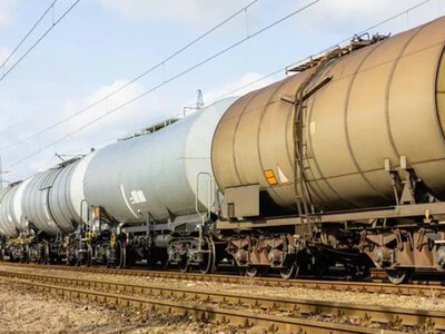 Укрнафта ищет в аренду вагоно-цистерны для нефтепродуктов: детали закупки