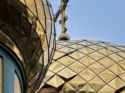 Российская атака повредила одну из старейших церквей Киева (фото)