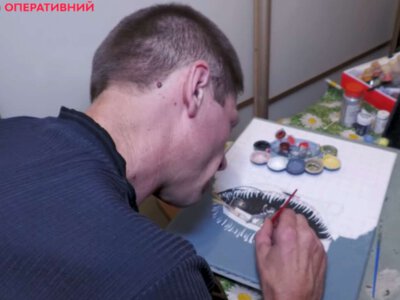 Начал рисовать после ранения и стал главным героем фильма: история военного «Фила» из Днепра