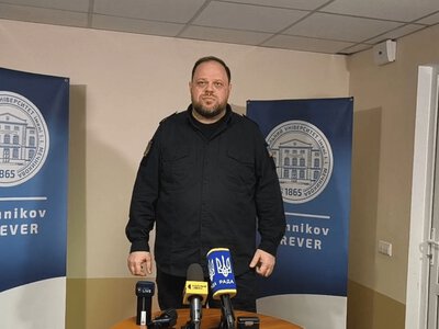 Стефанчук предложил ограничить выплаты части чиновников