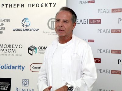 Юрий Поляченко получил специальную премию имени Геннадия Кнышова в рамках программы «Человек года-2025»