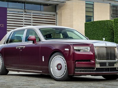 Rolls-Royce витратив дев’ять місяців на один Phantom: салон прикрасили мушлями абалону