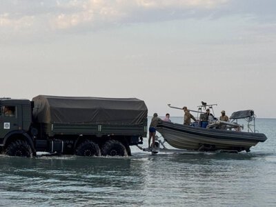  На Каспии продолжаются поиски двух военнослужащих: задействованы сотни спасателей, авиация и водолазы 