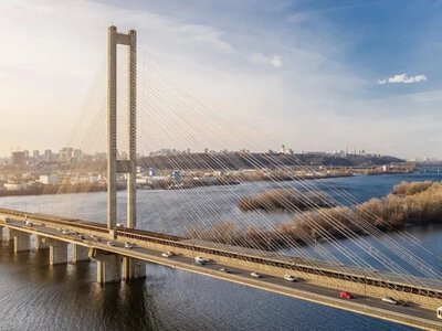 В Киеве на день ограничат движение по Южному мосту: как будет двигаться транспорт
