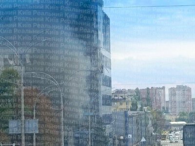 Дрон попал в офисное здание Киева: первые детали