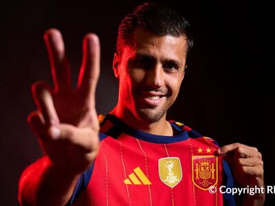 На футболке сборной Испании появилась вторая звезда