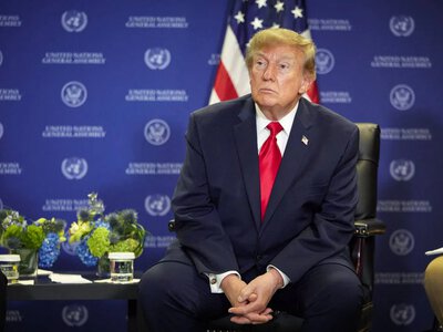 Трамп попросил Зеленского встретиться с путиным в москве для мирных переговоров — СМИ