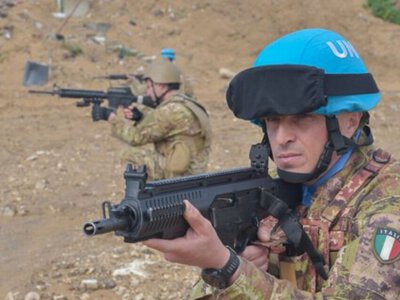  Во время учений НАТО в Латвии по итальянской бронемашине открыли «дружественный огонь» 