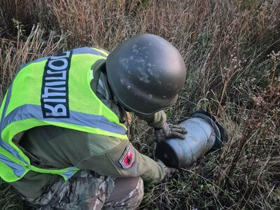 Могло взорваться в любой момент: в Киеве нашли 50-килограммовую боевую часть