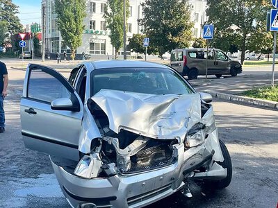 В Николаеве столкнулись Fiat и Chevrolet: водитель и пассажирка легковушки попали в больницу