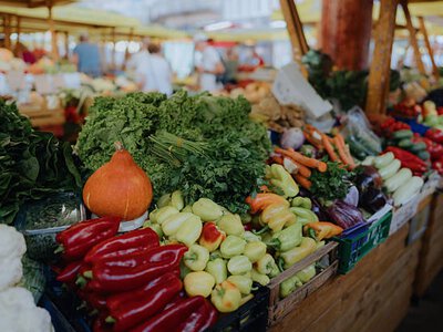 В столицу доставлено 180 тонн продукции