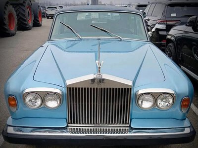 50-річний Rolls-Royce намагалися оформити в Україні з підробленим екосертифікатом: автомобіль арештували