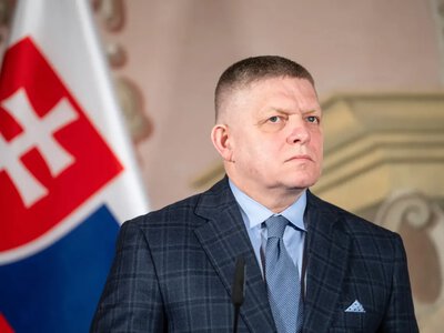 Фицо пригрозил досрочными выборами в Словакии из-за угрозы потери большинства в парламенте