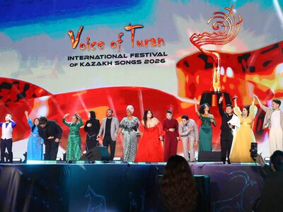 В ТУРКЕСТАНЕ ТОРЖЕСТВЕННО ОТКРЫЛСЯ МЕЖДУНАРОДНЫЙ КОНКУРС КАЗАХСКИХ ПЕСЕН «VOICE OF TURAN-2026»