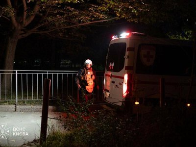 Поврежденное жилье после атаки: в Киеве срочно развернули штаб помощи