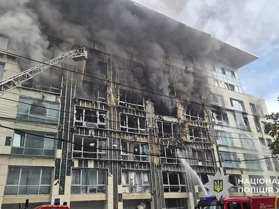 Удар по центру Днепра: погибли три человека, 12 ранены (фото, видео)