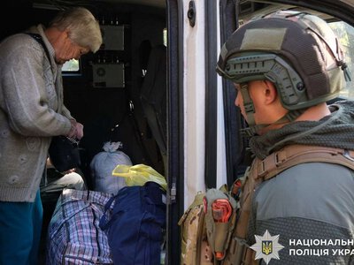 «Белые ангелы» эвакуировали жителей Краматорской громады во время авиаударов РФ