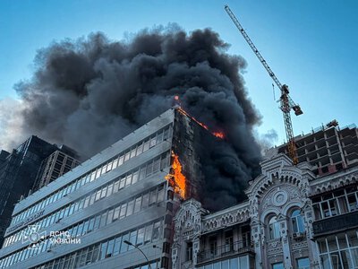 Будут идти дальше, если их не остановить здесь - Зеленский показал новые кадры из Киева после удара россиян по медучреждению