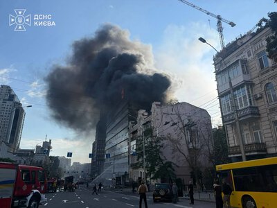 Удар рф по медцентру в Киеве: известно о троих пострадавших