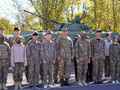 Военная подготовка и командный дух: 150 жассарбазовцев померились силами в Астане