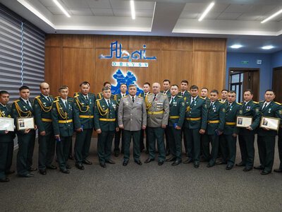 Орден «Айбын» и медали «Ерлігі үшін»: сотрудники МЧС удостоены государственных наград