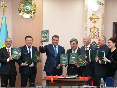 СОСТОЯЛАСЬ ПРЕЗЕНТАЦИЯ ДВУХТОМНОЙ ЭНЦИКЛОПЕДИИ «ТҮРКІСТАН»