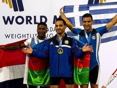 Dünya çempionatında 2 qızıl, 1 gümüş medal qazandılar