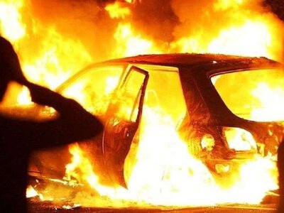 В Днепре двух подростков подозревают в поджоге автомобиля