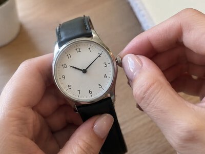Перевод часов в Украине осенью 2026: когда переводить время и почему это делают в воскресенье