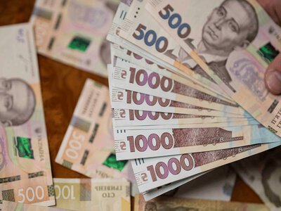 Сім фінансових звичок, через які з бюджету непомітно зникають тисячі гривень