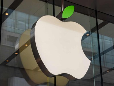 Новый CEO Джон Тернус проводит реорганизацию Apple после 15 лет руководства Тима Кука