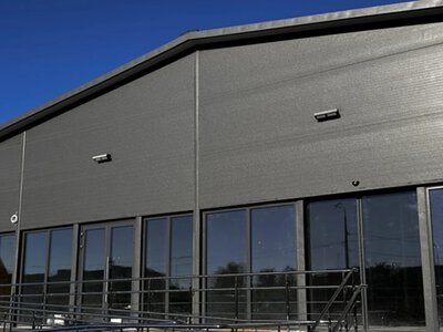 Металлокаркасное строительство магазинов и ангаров: выгодное вложение для бизнеса