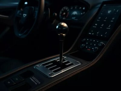 Rezvani Quickshift: Как за $25 000 вернуть «механические» ощущения суперкару, не жертвуя скоростью