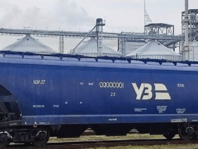 Укрзализныця подняла ставки на зерновозы в октябре: новые цены