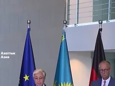 Токаев в Берлине хвалил Путина и объяснил свои слова о заморозке войны в Украине