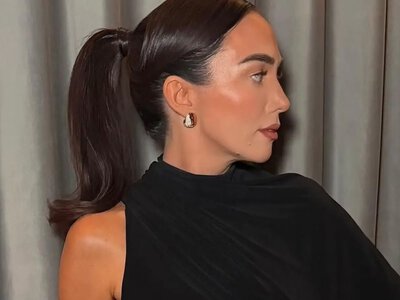 Забудьте об идеально гладком пучке – этой осенью в моде Slick Back