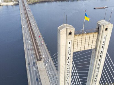 В Киеве движение наземного общественного транспорта через Южный мост возобновляется в обычном режиме