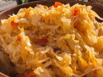 Капуста по-немецки с яблоками и тмином: нежный вкус и кислинка без уксуса