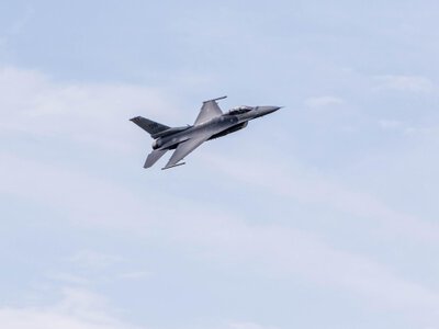 Зеленский заявил, что F-16 сбивают до 60% российских реактивных дронов
