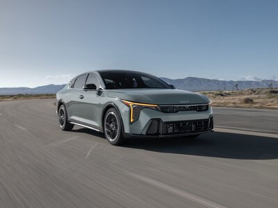 Kia K4 2027 подорожчала у США: базова ціна зросла на 100 доларів