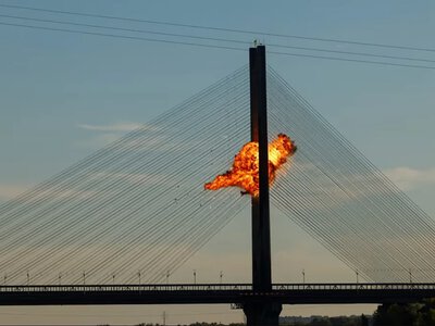 Шесть атак за три дня: удары по мостам Киева нарушили транспортное сообщение через Днепр