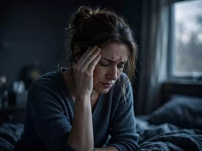 Мігрень починається ще до болю: сигнали, які легко переплутати зі звичайною втомою