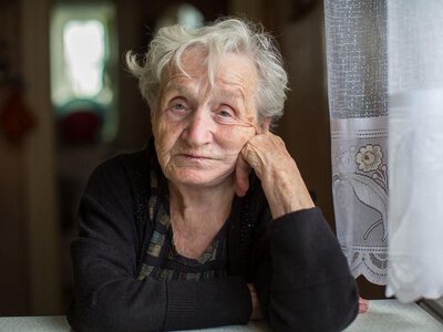 Пенсия меньше 10 тысяч гривен: кому гарантирована ежемесячная доплата